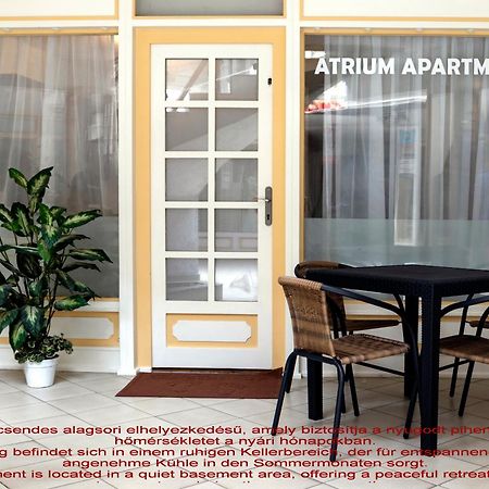 凯斯特海伊Basement Atrium Apartman公寓 外观 照片